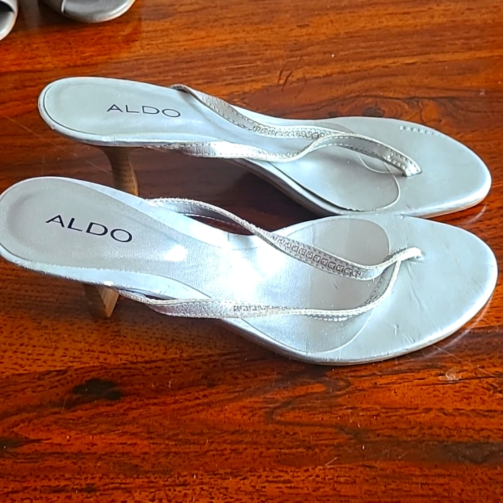 ALDO SILVER CRYSTAL SLIDE KITTEN HEEL 8 - Picture 2 of 3